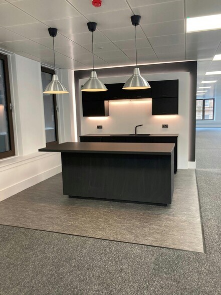 118-120 Bath St, Glasgow to rent - Interior Photo - Image 2 of 6