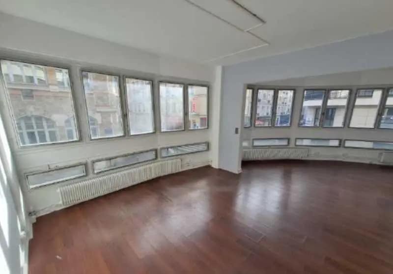 Office in Boulogne-Billancourt to rent - Interior Photo - Image 2 of 24