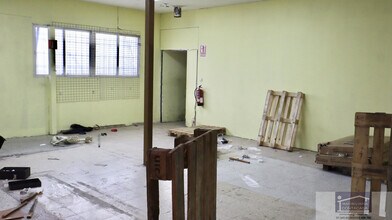 Retail in Colmenar Viejo, Madrid to rent Interior Photo- Image 2 of 4