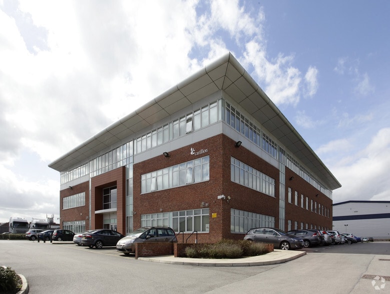 Elevator Rd, Manchester to rent - Primary Photo - Image 1 of 2