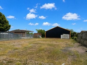 Grantham, Colsterworth to rent Building Photo- Image 2 of 5