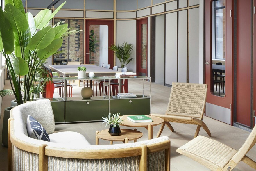 80 Goswell Rd, London to rent - Building Photo - Image 2 of 8