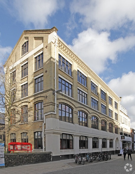 2-4 Queen St, Norwich to rent - Primary Photo - Image 1 of 5