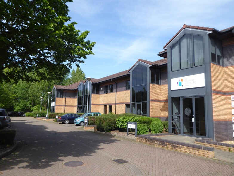 Banbury Business Park, Adderbury, Banbury for rent - Primary Photo - Image 1 of 5