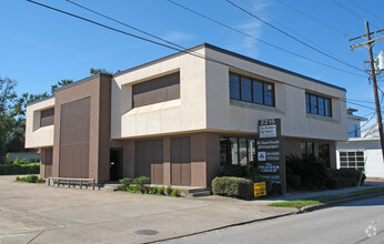 2215 Calder Ave, Beaumont, TX for sale Primary Photo- Image 1 of 41