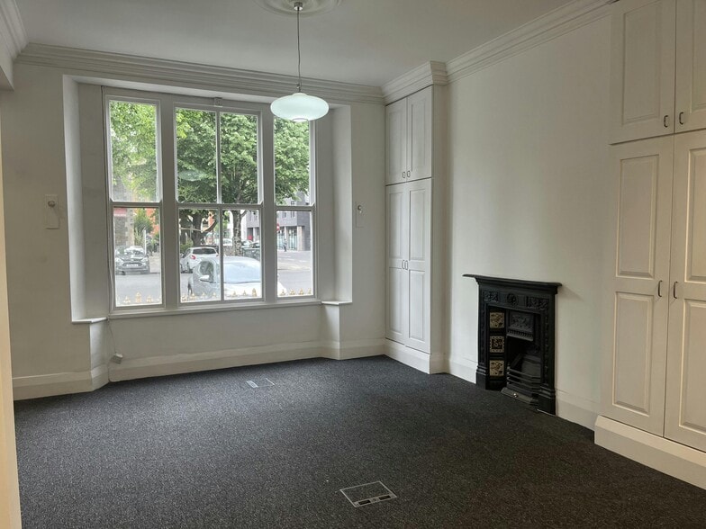 12-13 Windsor Pl, Cardiff for sale - Building Photo - Image 2 of 9
