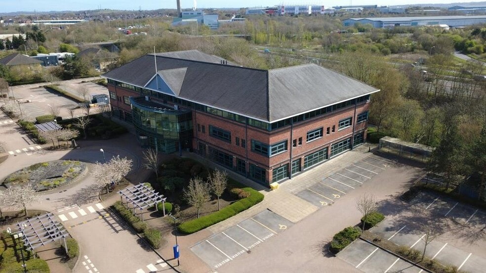 Campbell Rd, Stoke On Trent to rent - Building Photo - Image 2 of 13