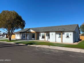 3411 E Holly St, Phoenix, AZ for sale Primary Photo- Image 1 of 1