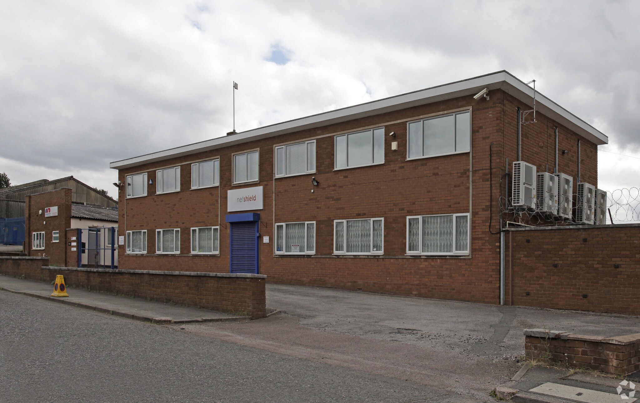 4 Shenstone Dr, Walsall for sale Primary Photo- Image 1 of 1