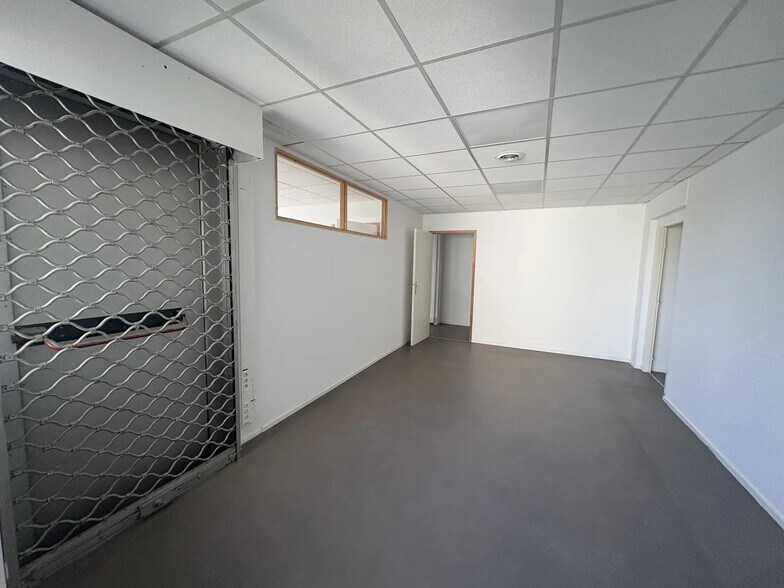 74 Rue Georges Bonnac, Bordeaux to rent - Interior Photo - Image 3 of 22