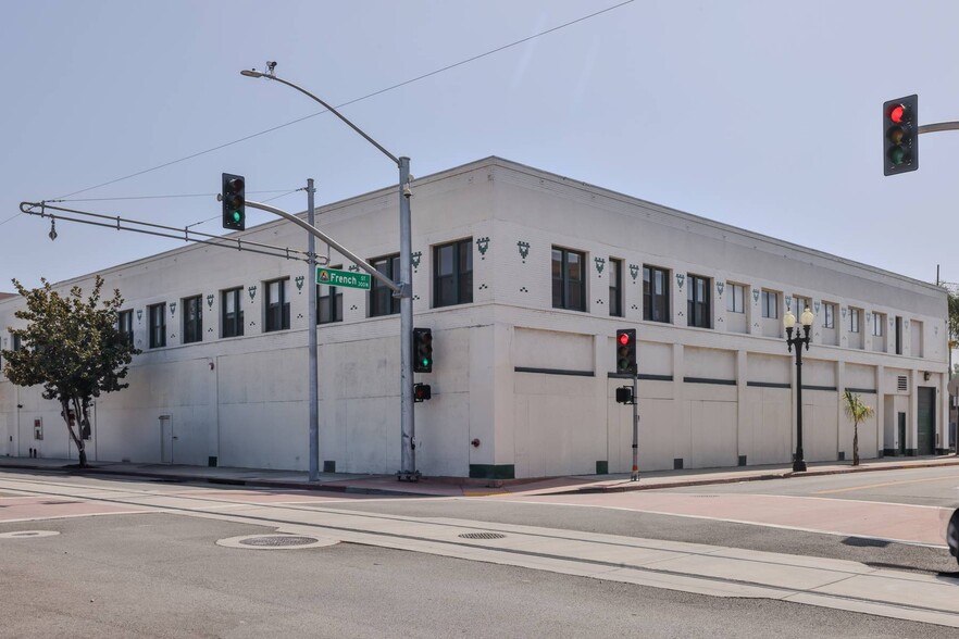 400 E 4th St, Santa Ana, CA for sale - Building Photo - Image 1 of 30