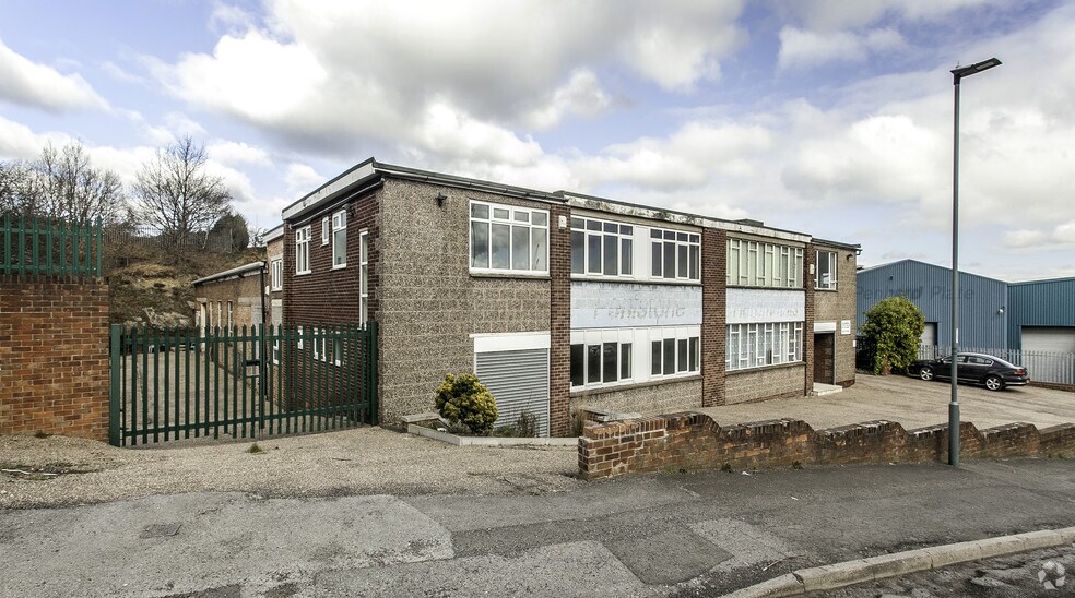 10 Roman Ridge Rd, Sheffield to rent - Building Photo - Image 2 of 4