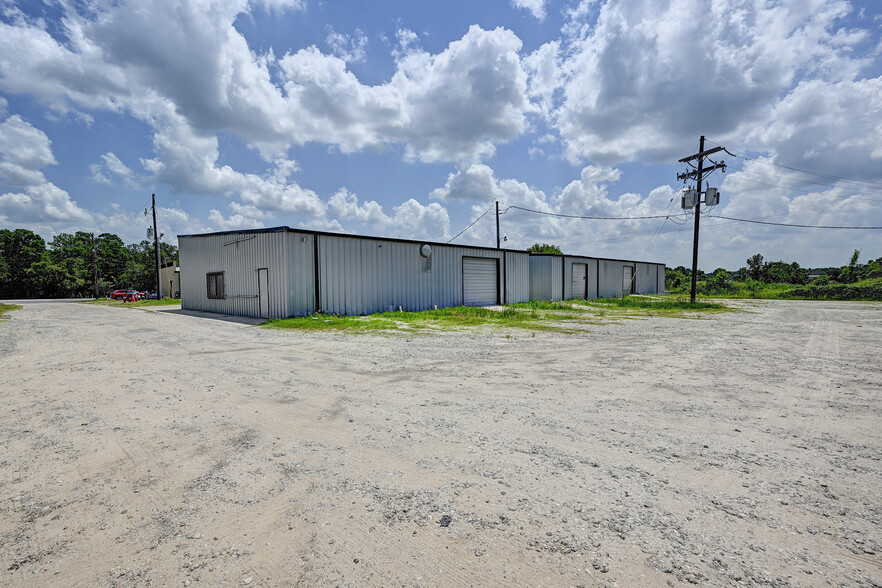 11737 N Highway 75, Willis, TX for rent - Building Photo - Image 2 of 40