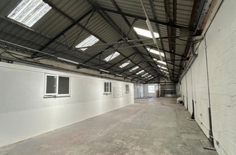 Spearfish Rd, Southampton to rent Interior Photo- Image 1 of 1