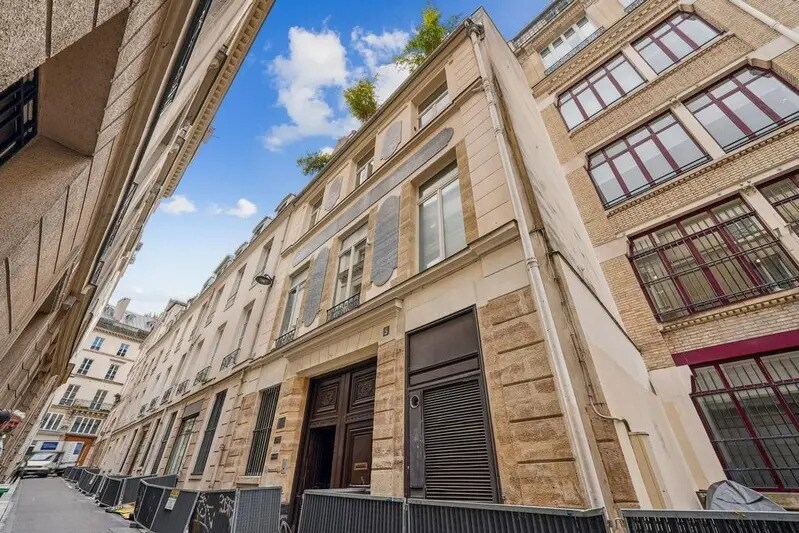 Office in Paris for sale - Building Photo - Image 1 of 10