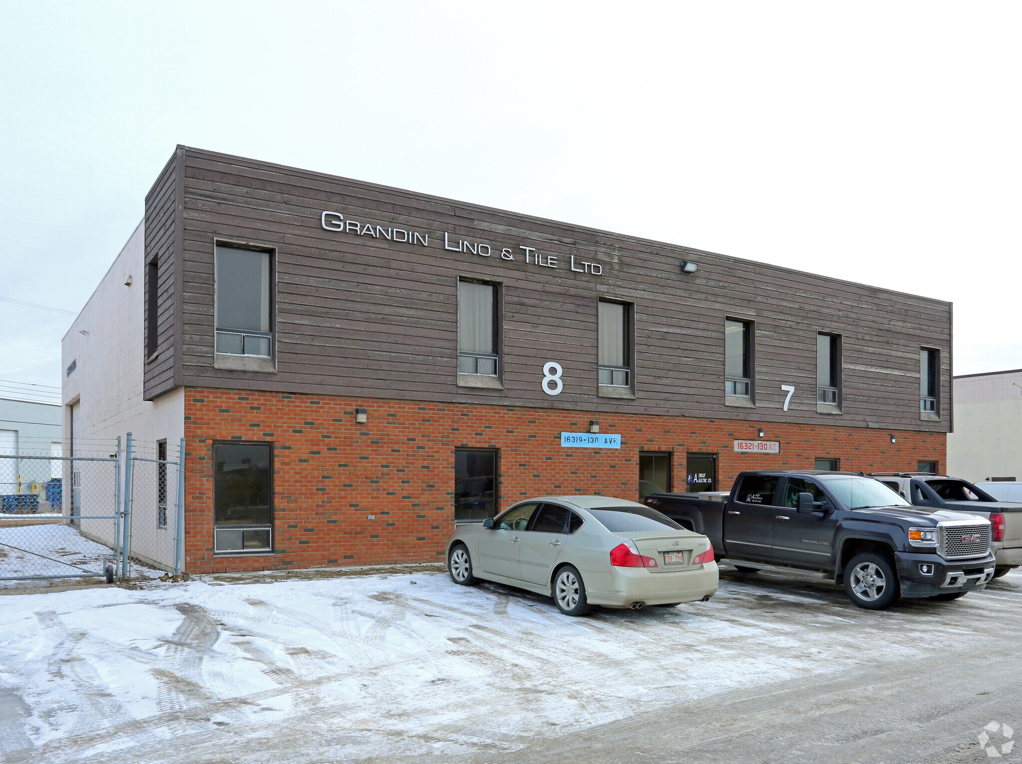 16323 130th Ave NW, Edmonton, AB for sale Primary Photo- Image 1 of 1