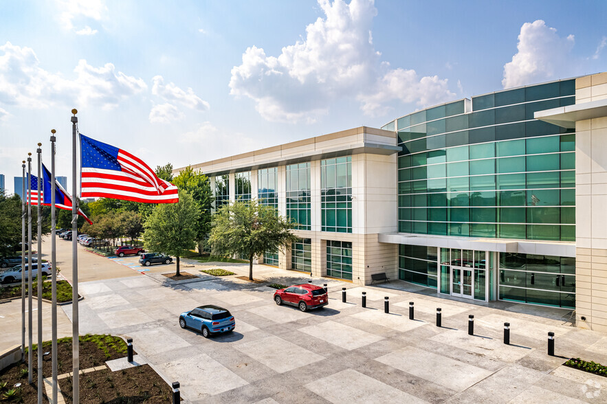 5501 Headquarters Dr, Plano, TX for rent - Building Photo - Image 1 of 21