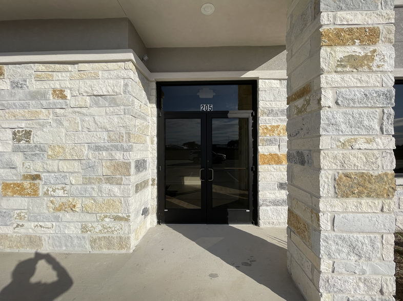 25145 Star Lane, Katy, TX for rent - Building Photo - Image 2 of 9