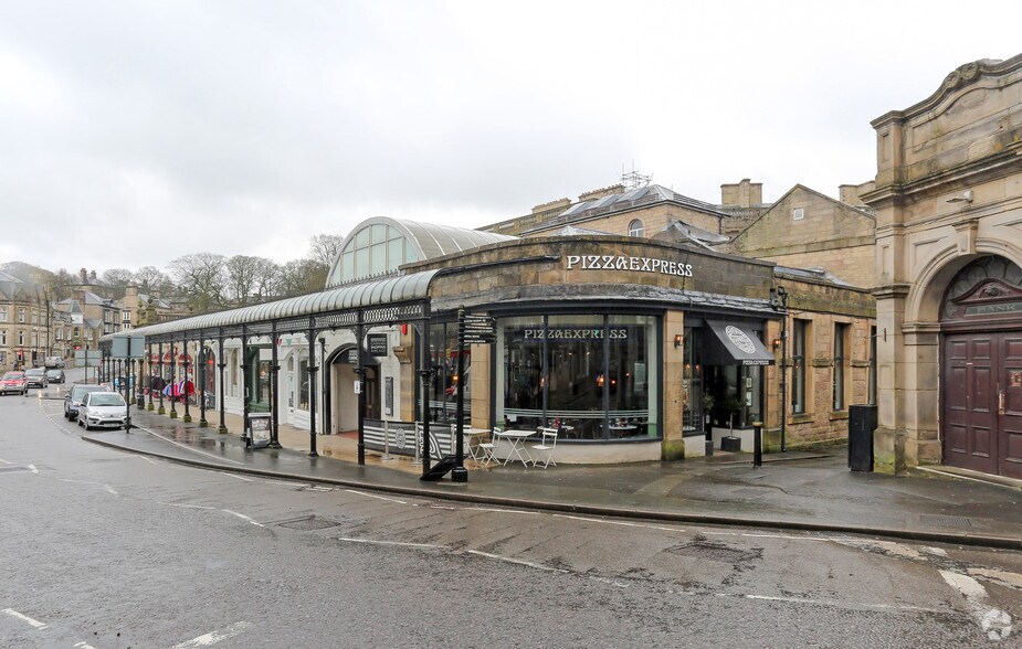 The Crescent, Buxton for sale - Building Photo - Image 2 of 2