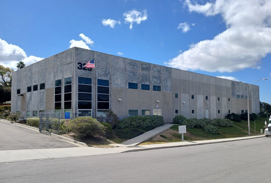 323 Industrial Way, Fallbrook, CA for sale - Building Photo - Image 1 of 1