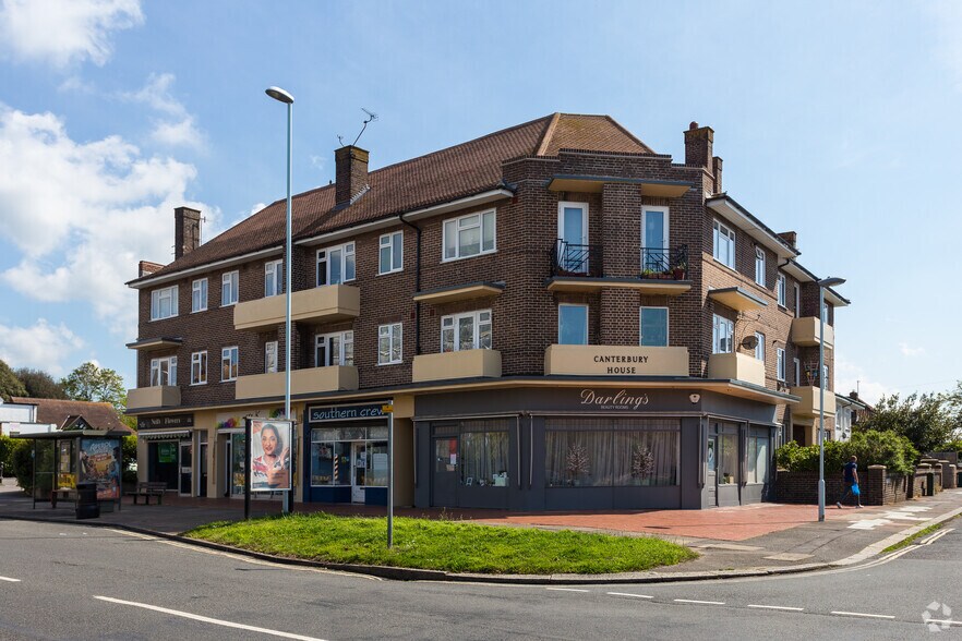 126138 Rectory Rd, Worthing BN14 7PJ UK