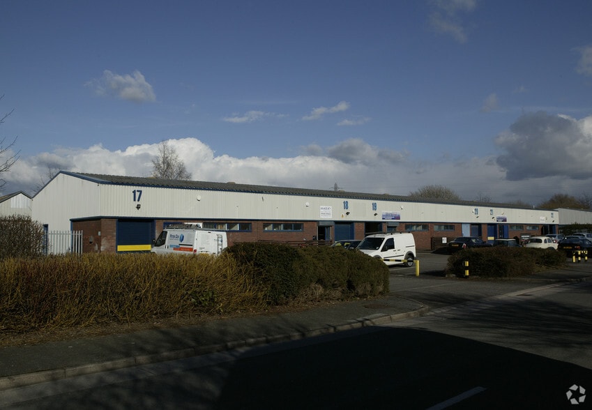 Factory Rd, Deeside to rent - Primary Photo - Image 1 of 3