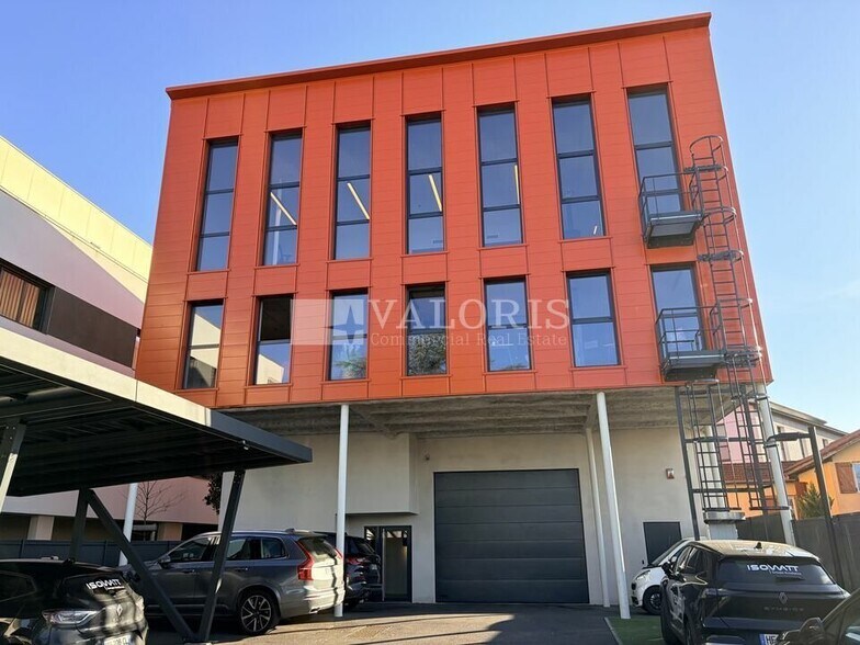 12 Chemin Du Tronchon, Dardilly for sale - Building Photo - Image 1 of 28