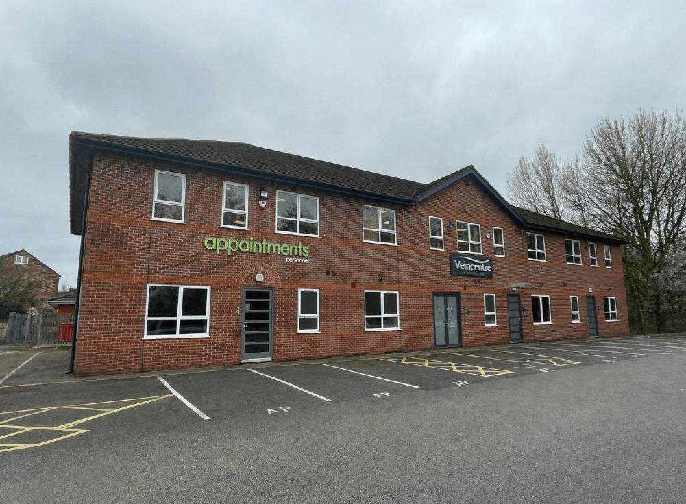 Lyme Dr, Stoke On Trent to rent Building Photo- Image 1 of 7