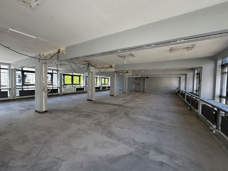 Office in Paris for sale - Interior Photo - Image 3 of 9