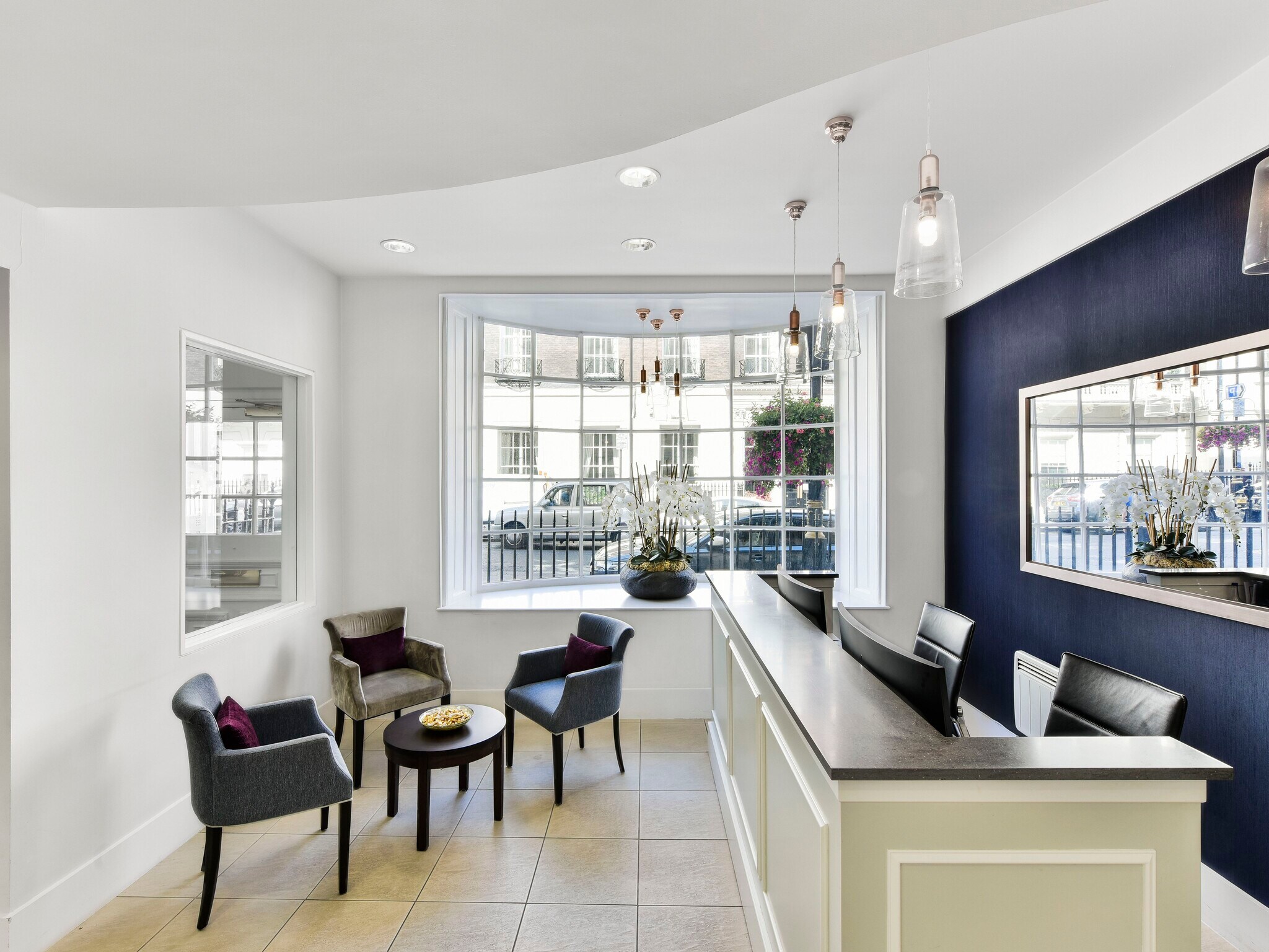 67-68 Grosvenor St, London for sale Interior Photo- Image 1 of 1