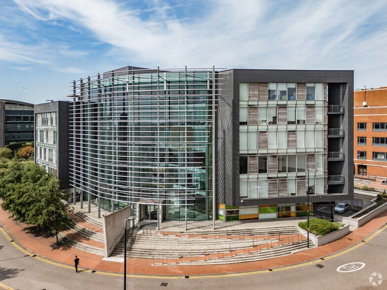3 Britannia Quay, Cardiff to rent - Primary Photo - Image 1 of 14