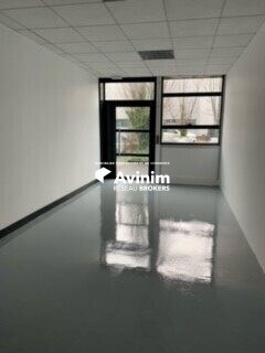 Industrial in Bonneuil Sur Marne to rent Interior Photo- Image 1 of 8