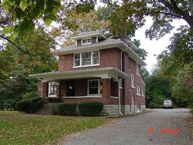 3214 College Dr, Jeffersontown, KY for sale Primary Photo- Image 1 of 1