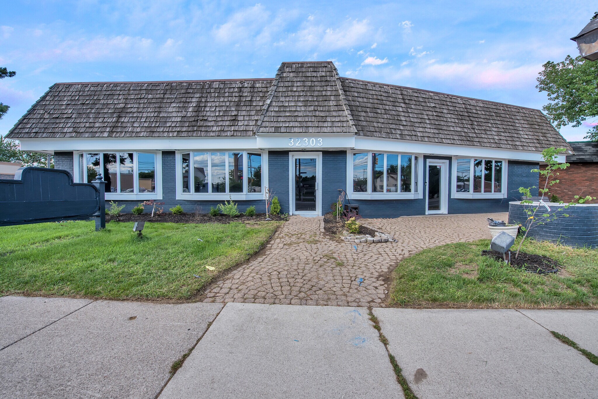 32303 Harper Ave, Saint Clair Shores, MI for sale Building Photo- Image 1 of 1