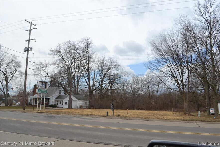 1200 S Belsay Rd, Burton 48509 UK