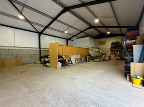 Village Rd, Christow to rent Interior Photo- Image 1 of 3