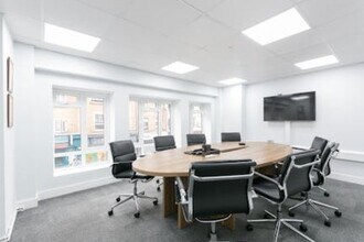 326-328 Old St, London to rent Interior Photo- Image 1 of 8