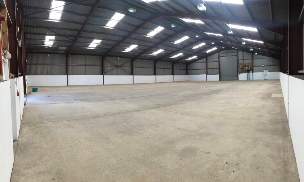 Tamala, Whitecairns to rent - Interior Photo - Image 2 of 8