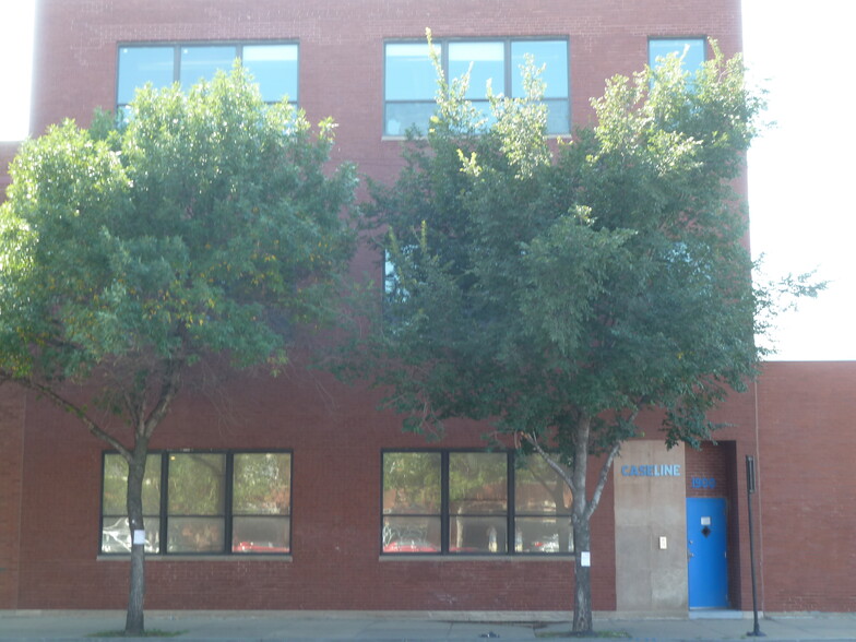 1900 S Western Ave, Chicago, IL for rent - Building Photo - Image 1 of 8