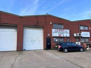 Tait Rd, Croydon to rent Building Photo- Image 1 of 3