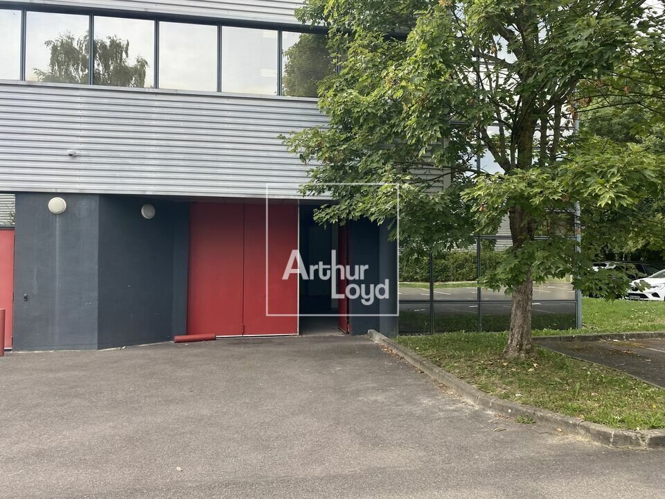 Light Industrial in Tigery to rent Building Photo- Image 1 of 6