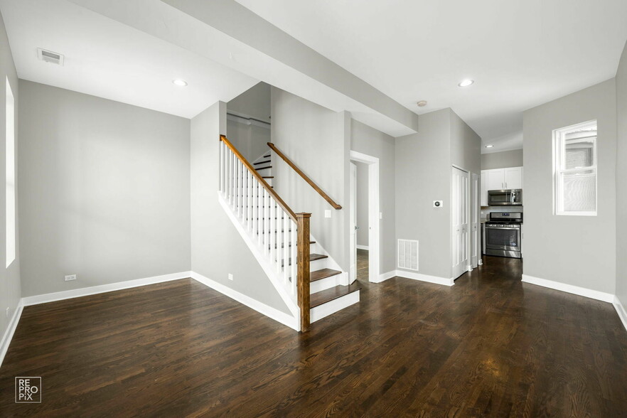 1854 W 18th St, Chicago, IL for sale - Building Photo - Image 3 of 10