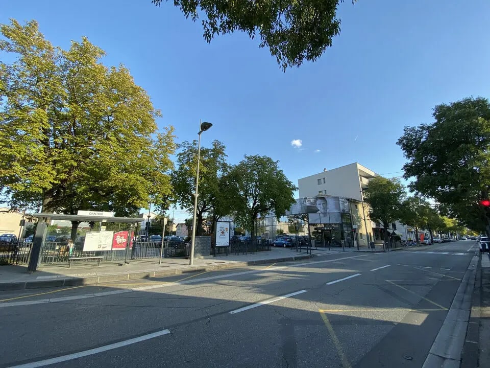 Location Bureaux 345 m² - Photo 1