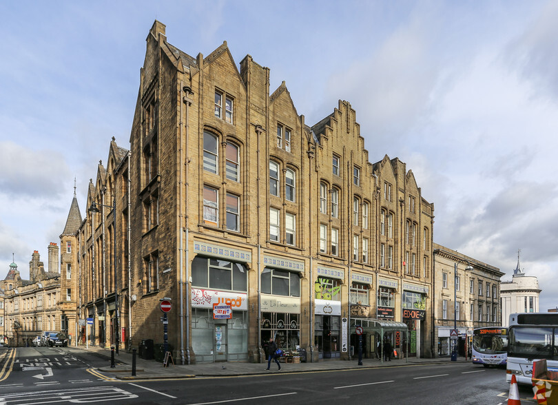 Westgate, Huddersfield for rent - Primary Photo - Image 1 of 4