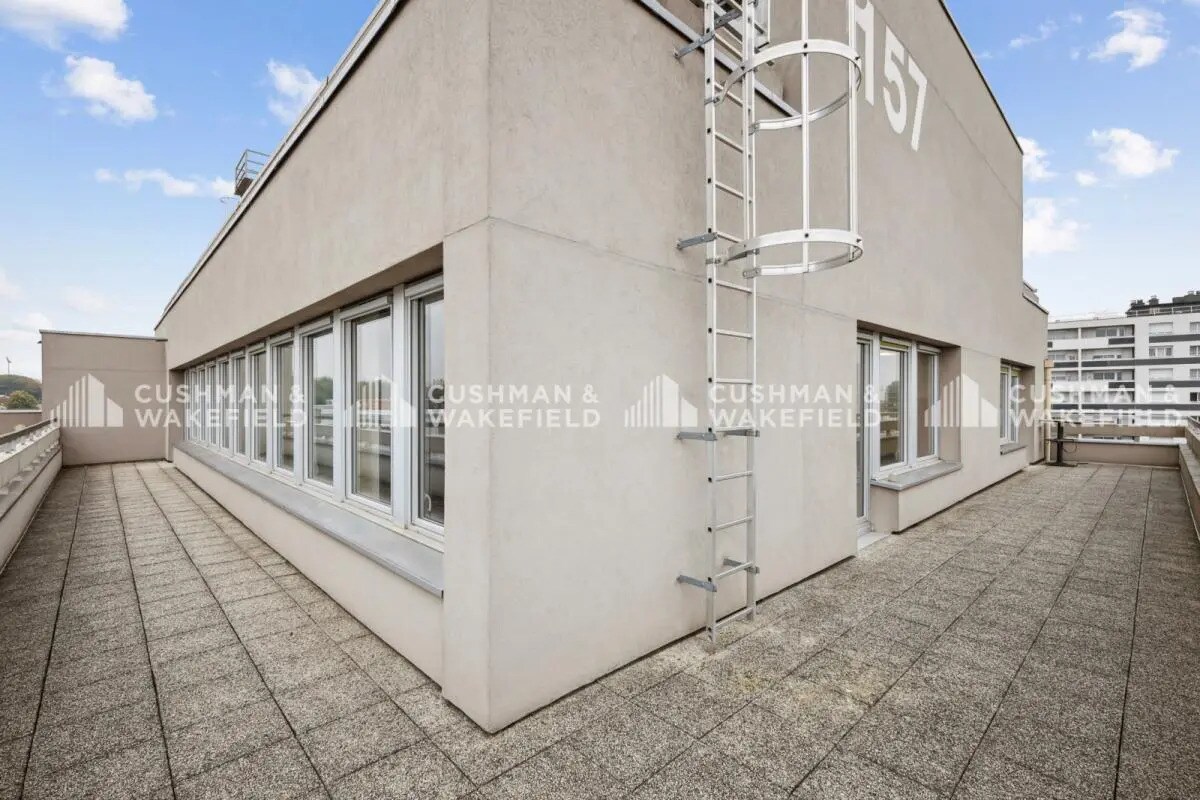 Office in Bagneux to rent Building Photo- Image 1 of 22