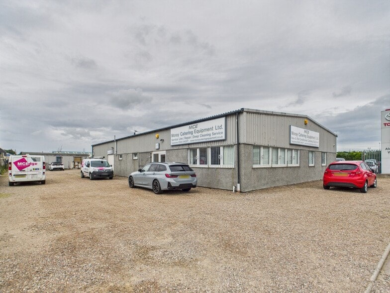 1 Chanonry Rd S, Elgin to rent - Building Photo - Image 2 of 5
