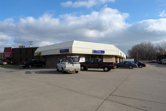 More details for 33960-34100 Groesbeck Hwy, Clinton Township, MI - Office/Retail for Rent