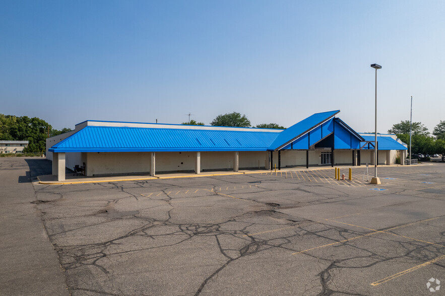 1325 E Eisenhower Blvd, Loveland, CO for rent - Building Photo - Image 3 of 6