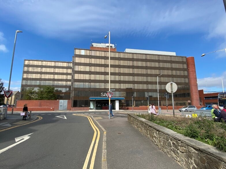 Middelburg Sq, Folkestone for sale - Building Photo - Image 3 of 19