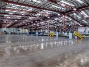 Washingley Rd, Huntingdon to rent Interior Photo- Image 2 of 4